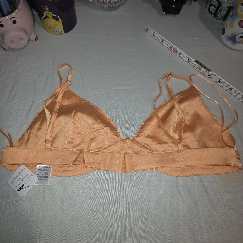 Fashion Nova I'm A Flirt 2-Piece Orange Ruched Top Set Size M NWT - Picture 7 of 13